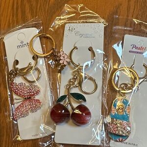 Buy 3 Charms And get 1 Free As Seen In Live